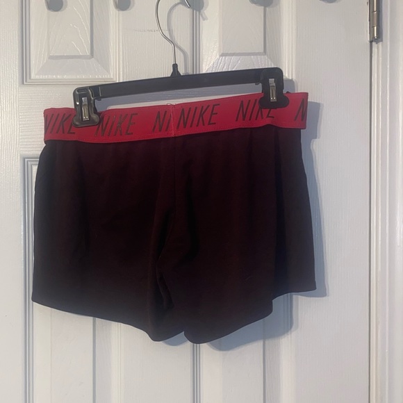 Nike gym shorts 🌸 - Picture 4 of 5